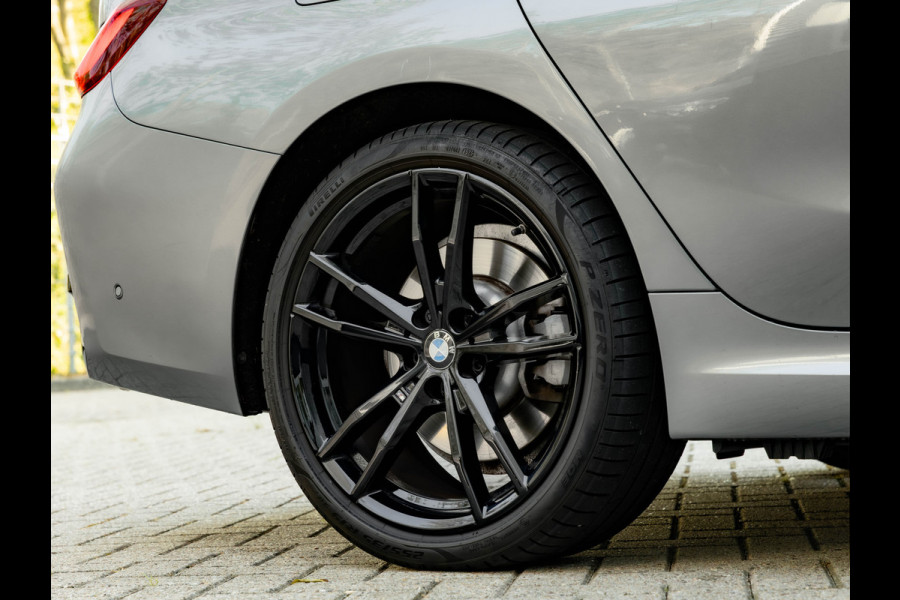 BMW 3 Serie Touring 330e M-Sport - Trekhaak - ACC - Hifi - Stuurwielverwarming