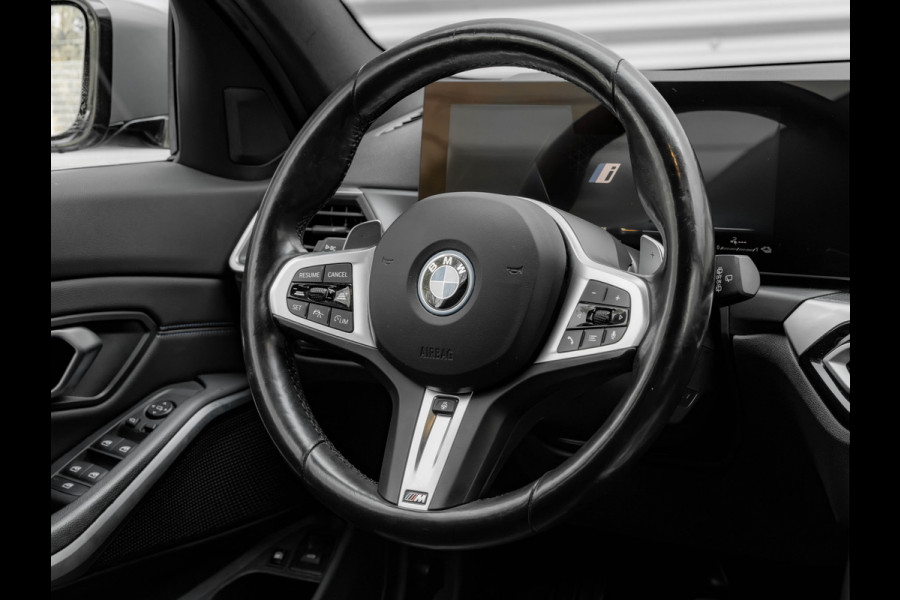 BMW 3 Serie Touring 330e M-Sport - Trekhaak - ACC - Hifi - Stuurwielverwarming