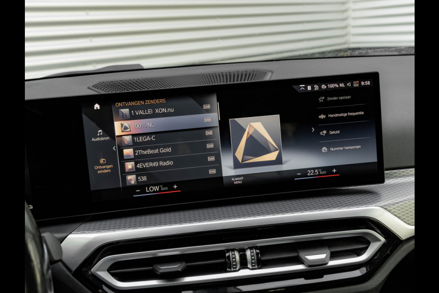 BMW 3 Serie Touring 330e M-Sport - Trekhaak - ACC - Hifi - Stuurwielverwarming
