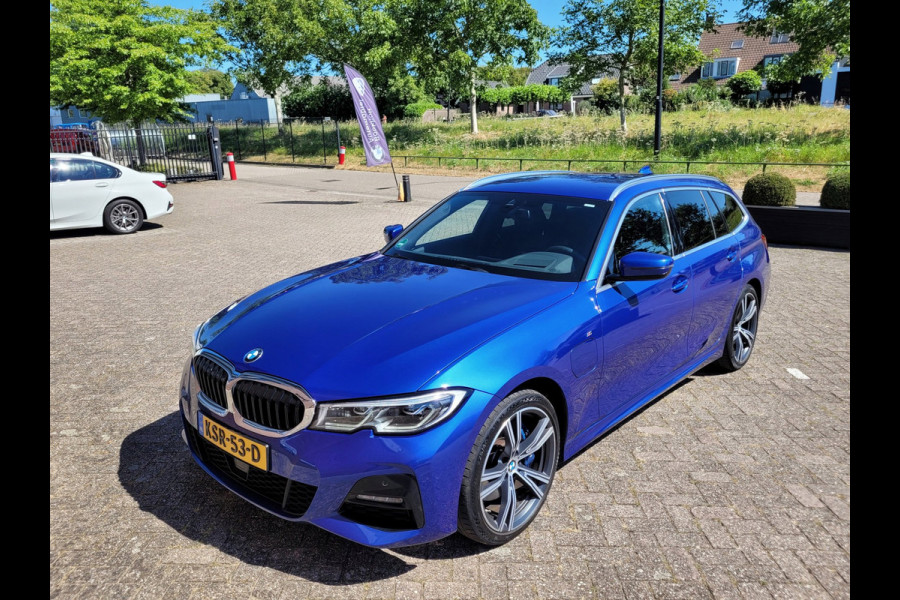 BMW 3 Serie Touring 330e M-sport ACC/HUD/Laser/Trekhaak/HiFi (BTW)