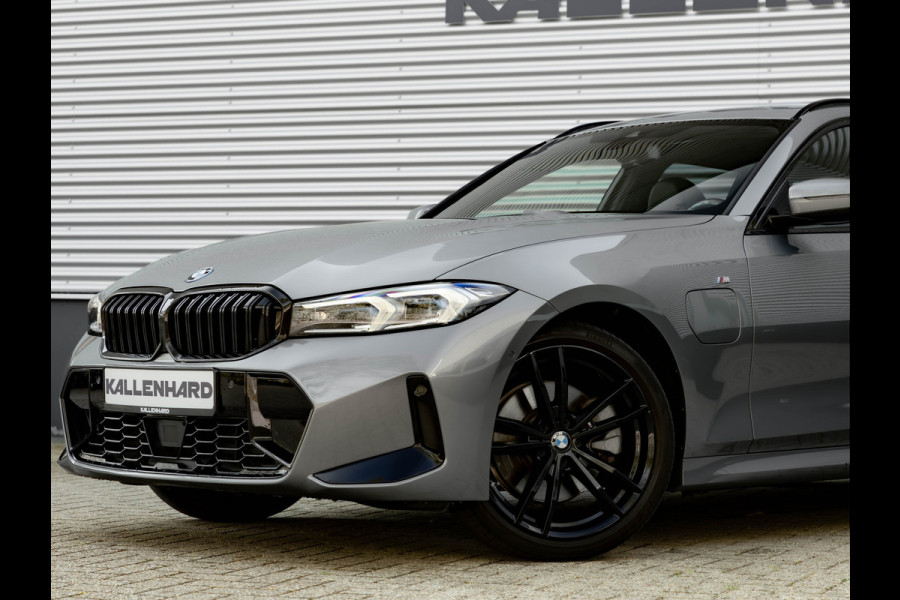 BMW 3 Serie Touring 330e M-Sport - Trekhaak - ACC - Hifi - Stuurwielverwarming