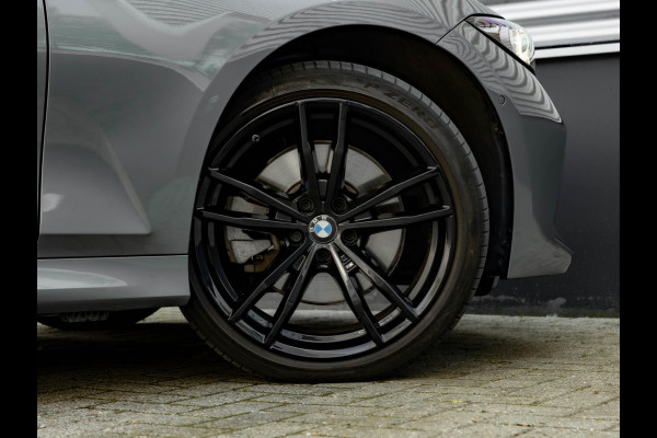 BMW 3 Serie Touring 330e M-Sport - Trekhaak - ACC - Hifi - Stuurwielverwarming