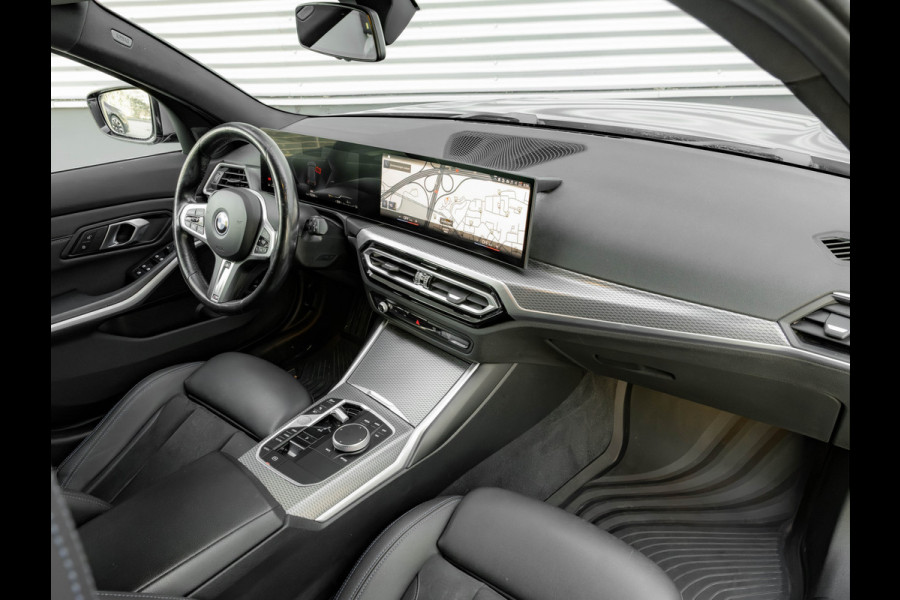 BMW 3 Serie Touring 330e M-Sport - Trekhaak - ACC - Hifi - Stuurwielverwarming