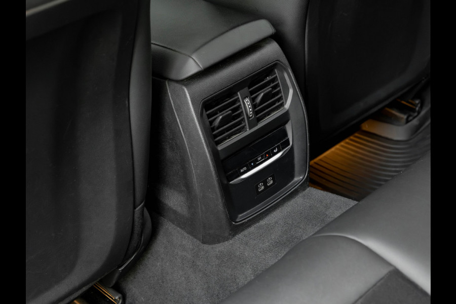 BMW 3 Serie Touring 330e M-Sport - Trekhaak - ACC - Hifi - Stuurwielverwarming