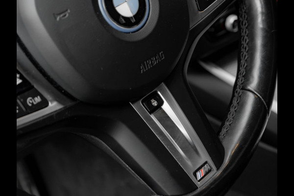 BMW 3 Serie Touring 330e M-Sport - Trekhaak - ACC - Hifi - Stuurwielverwarming