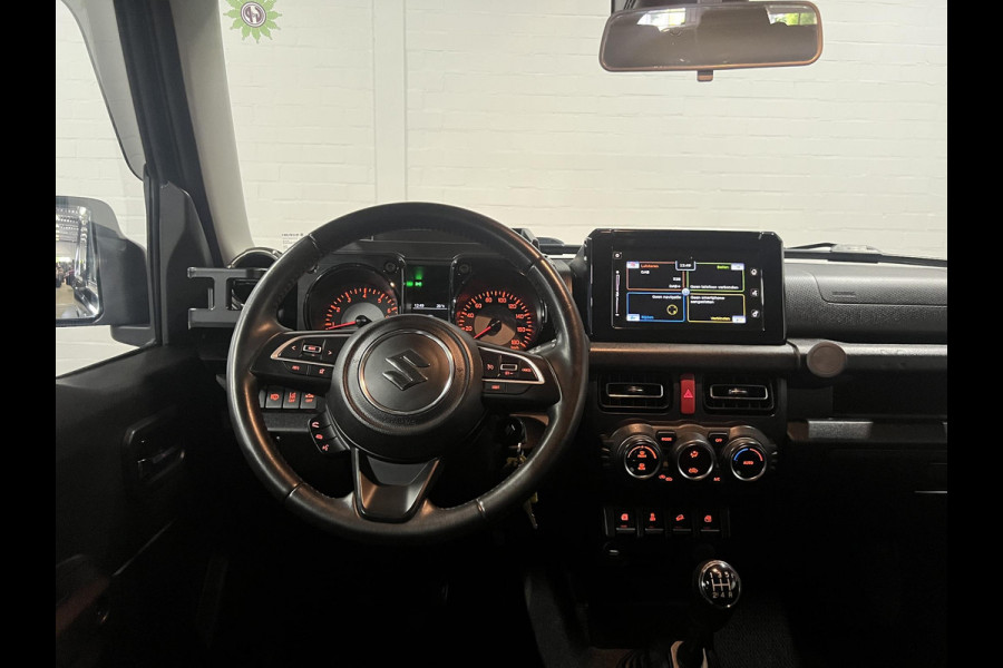 Suzuki Jimny 1.5 Stijl *4 persoons* Cruise control | Stoelverwarming | Achteruitrij camera | Airco | Carplay | Navigatie
