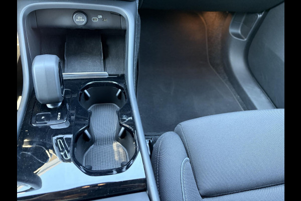 Volvo XC40 Plus Recharge Pure Electric 2WD SOH 96% |  ELECTRISCHE ACHTERKLEP | APPLE CARPLAY | STUUR/STOEL VERWARMING | ACCUGARANTIE 8 JAAR/160.000KM