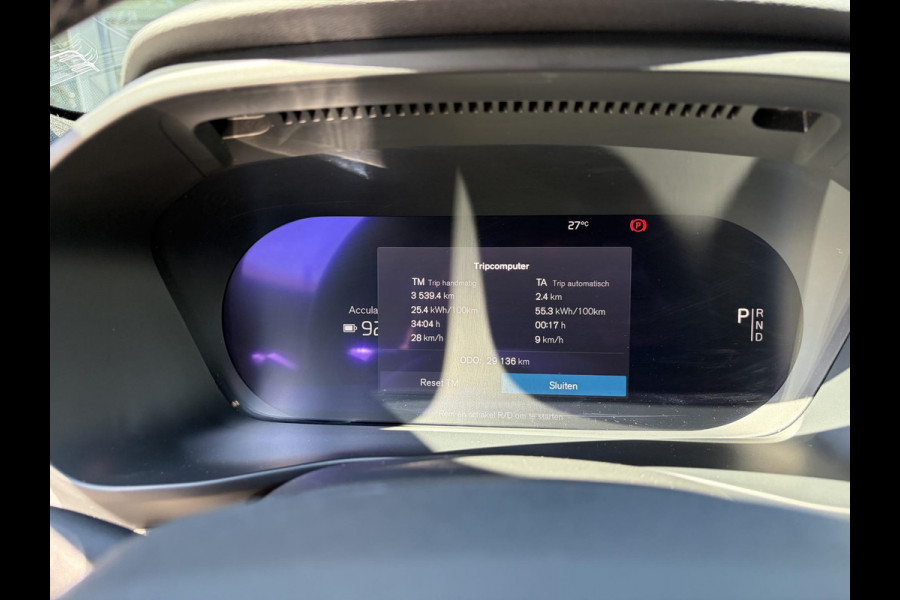 Volvo XC40 Plus Recharge Pure Electric 2WD SOH 96% |  ELECTRISCHE ACHTERKLEP | APPLE CARPLAY | STUUR/STOEL VERWARMING | ACCUGARANTIE 8 JAAR/160.000KM
