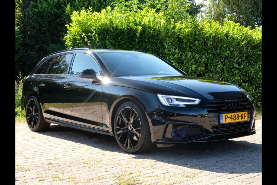 Audi A4 Avant 40 TFSI Sport S line black edition 190 PK | Zwart optiek | Stoelverwarming | Camera | Virtual Cockpit | Elek. klep | Dodehoek | 19 Inch Audi Sport velgen | Navigatie