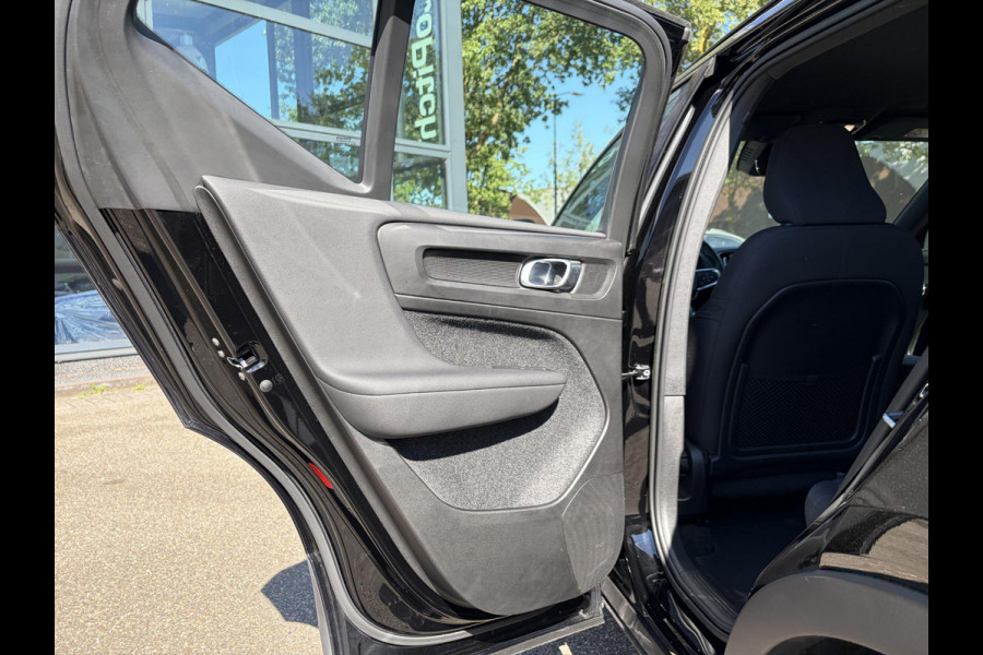 Volvo XC40 Plus Recharge Pure Electric 2WD SOH: 92% | WARMTEPEOMP | STOEL / STUUR VERWARMING | ELEK. ACHTERKLEP | VELGEN LICHT METAAL 19''