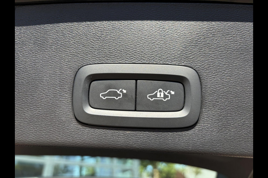 Volvo XC40 Plus Recharge Pure Electric 2WD SOH: 92% | WARMTEPEOMP | STOEL / STUUR VERWARMING | ELEK. ACHTERKLEP | VELGEN LICHT METAAL 19''