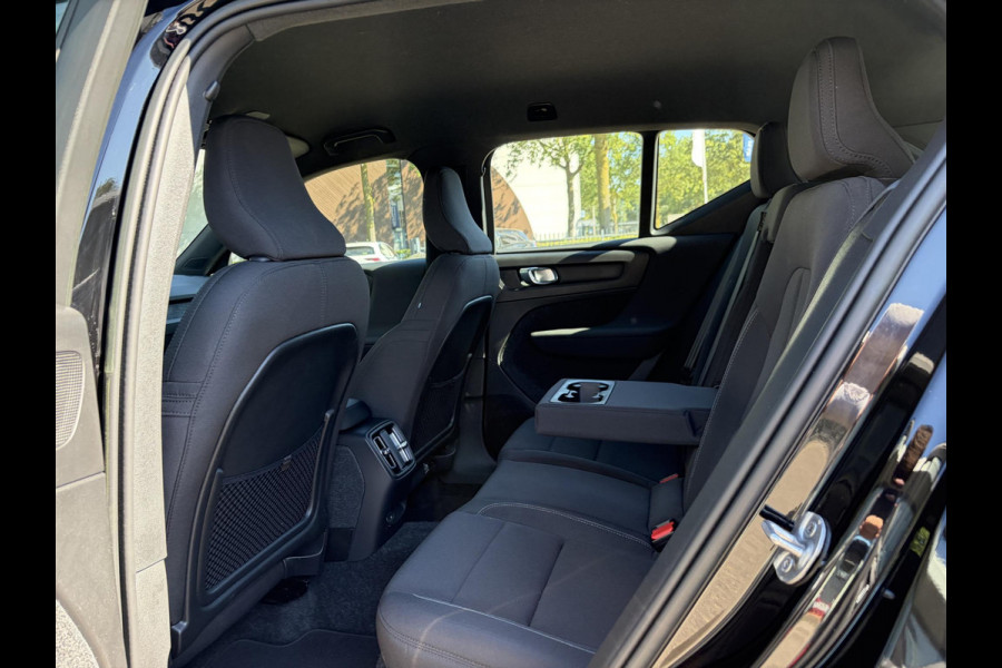 Volvo XC40 Plus Recharge Pure Electric 2WD SOH: 92% | WARMTEPEOMP | STOEL / STUUR VERWARMING | ELEK. ACHTERKLEP | VELGEN LICHT METAAL 19''