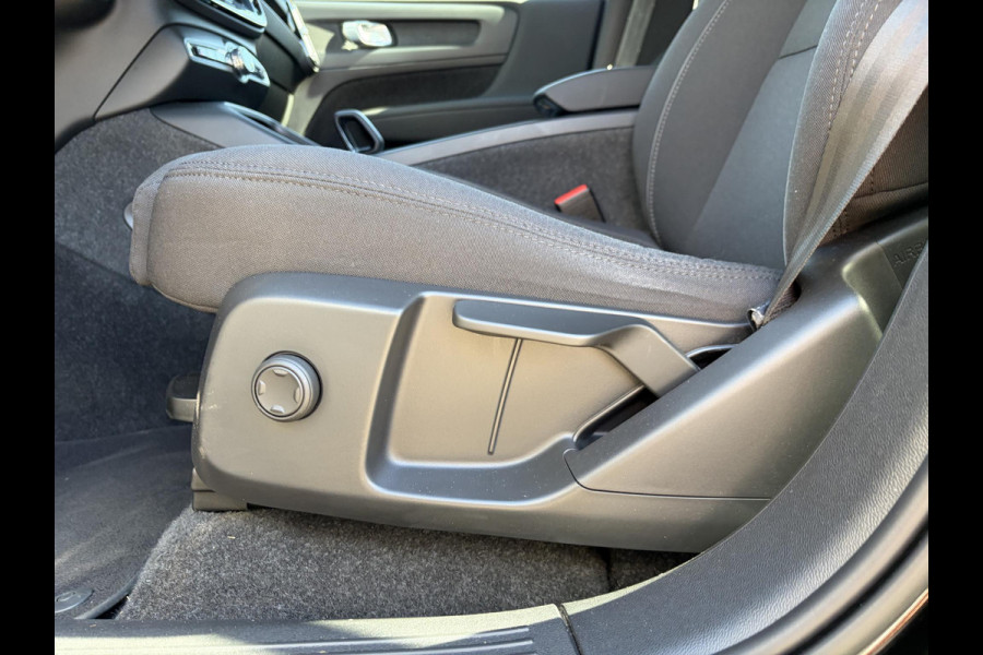 Volvo XC40 Plus Recharge Pure Electric 2WD SOH: 92% | WARMTEPEOMP | STOEL / STUUR VERWARMING | ELEK. ACHTERKLEP | VELGEN LICHT METAAL 19''