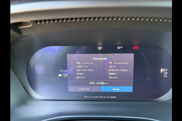 Volvo XC40 Plus Recharge Pure Electric 2WD SOH: 92% | WARMTEPEOMP | STOEL / STUUR VERWARMING | ELEK. ACHTERKLEP | VELGEN LICHT METAAL 19''