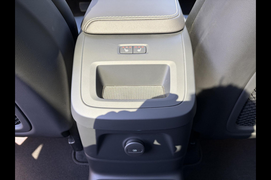 Volvo XC60 2.0 T6 Plug-in hybrid AWD Plus Black Edition DEALER ONDERHOUDE | EL. STOELEN MET GEHEUGEN | HARMAN KARDON |  | STOEL VERWARMING VOOR EN ACHTER| PANORAMA DAK | 360 GRADEN CAMERA | ELEK. STOELEN MET GEHEUGEN | HARMAN/KARDON AUDIO