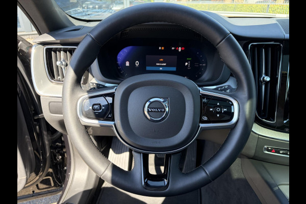 Volvo XC60 2.0 T6 Plug-in hybrid AWD Plus Black Edition DEALER ONDERHOUDE | EL. STOELEN MET GEHEUGEN | HARMAN KARDON |  | STOEL VERWARMING VOOR EN ACHTER| PANORAMA DAK | 360 GRADEN CAMERA | ELEK. STOELEN MET GEHEUGEN | HARMAN/KARDON AUDIO