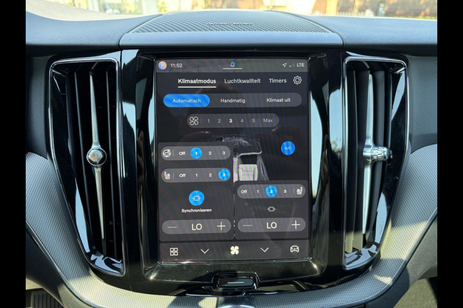 Volvo XC60 2.0 T6 Plug-in hybrid AWD Plus Black Edition DEALER ONDERHOUDE | EL. STOELEN MET GEHEUGEN | HARMAN KARDON |  | STOEL VERWARMING VOOR EN ACHTER| PANORAMA DAK | 360 GRADEN CAMERA | ELEK. STOELEN MET GEHEUGEN | HARMAN/KARDON AUDIO