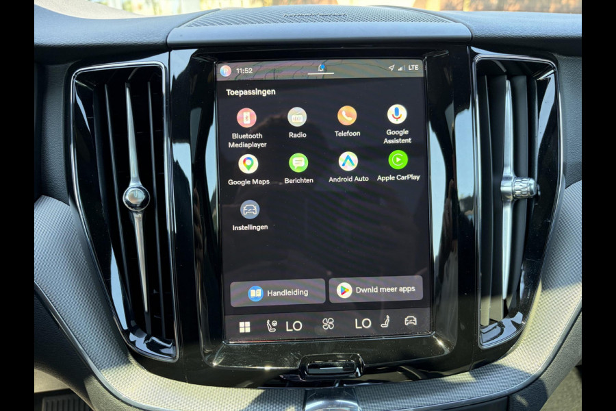 Volvo XC60 2.0 T6 Plug-in hybrid AWD Plus Black Edition DEALER ONDERHOUDE | EL. STOELEN MET GEHEUGEN | HARMAN KARDON |  | STOEL VERWARMING VOOR EN ACHTER| PANORAMA DAK | 360 GRADEN CAMERA | ELEK. STOELEN MET GEHEUGEN | HARMAN/KARDON AUDIO