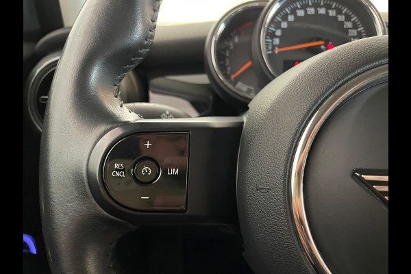 MINI 5-deurs 1.5 Cooper Business Edition AUTOMAAT AIRCO NAVI CRUISE SPORTSTOELEN APPLE CARPLAY ZWARTE LM VELGEN EN DAK NIEUWSTAAT