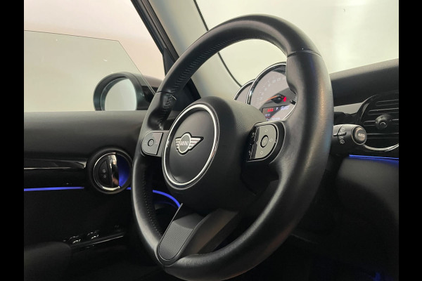 MINI 5-deurs 1.5 Cooper Business Edition AUTOMAAT AIRCO NAVI CRUISE SPORTSTOELEN APPLE CARPLAY ZWARTE LM VELGEN EN DAK NIEUWSTAAT