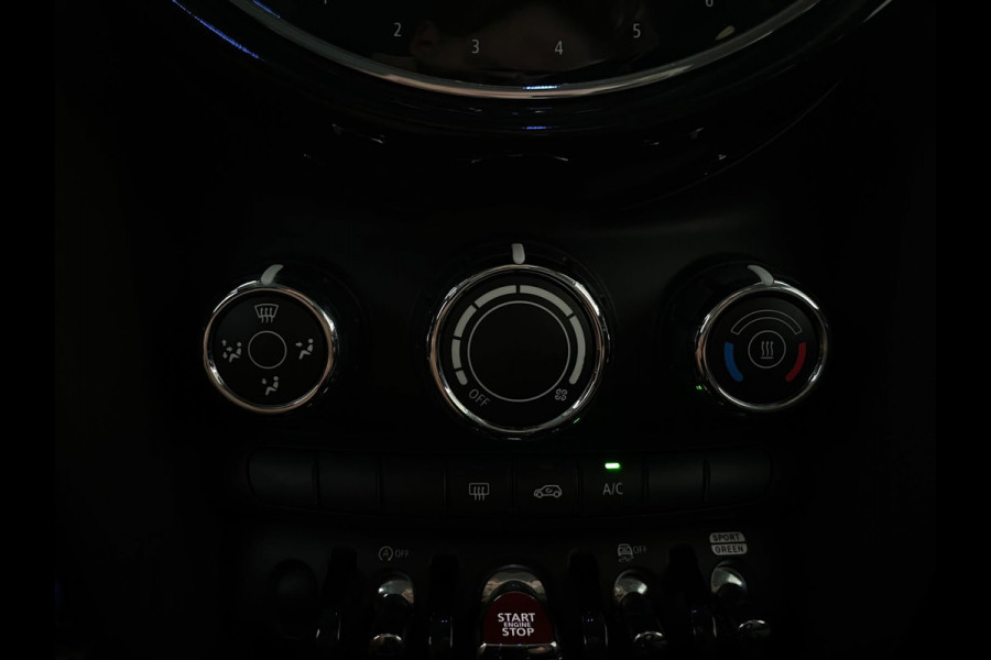 MINI 5-deurs 1.5 Cooper Business Edition AUTOMAAT AIRCO NAVI CRUISE SPORTSTOELEN APPLE CARPLAY ZWARTE LM VELGEN EN DAK NIEUWSTAAT