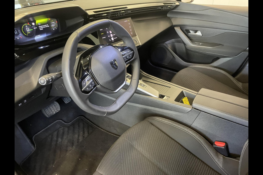 Peugeot 308 SW 1.6 PHEV 180pk Automaat Active Pack Business Navigatie Apple Carplay/Android Auto PDC VA + Camera 17" LM Velgen Adaptive Cruise Control Full LED Virtual Cockpit