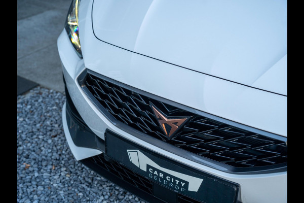 CUPRA Leon 1.4 TSI eHybrid 204pk PHEV Adrenaline | Full Link | Camera | Adaptive Cruise