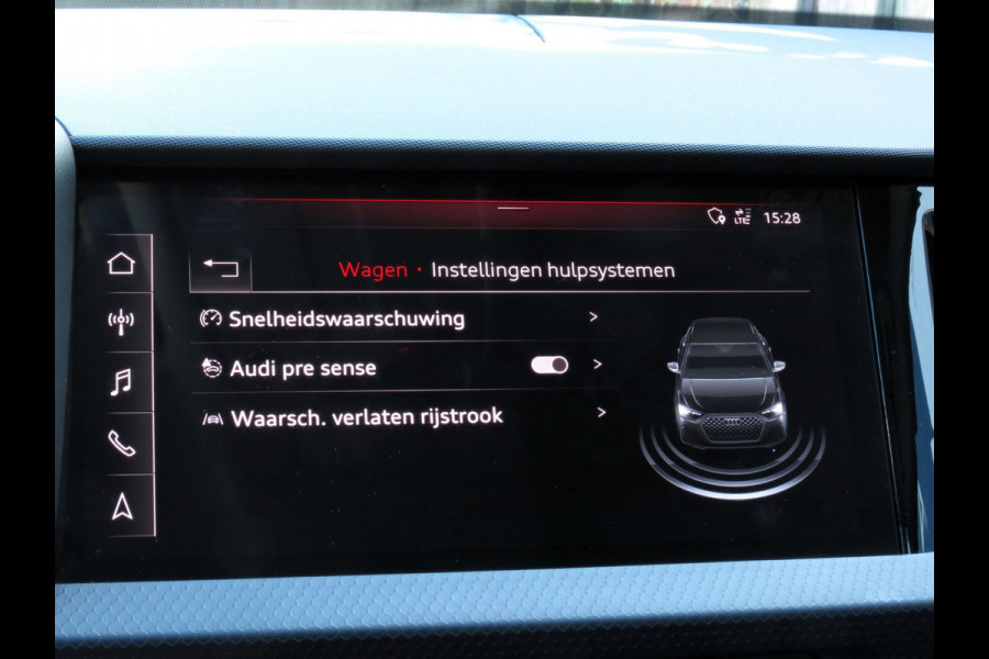 Audi A1 Sportback 25 TFSI epic | DEALER ONDERHOUDEN | SFEERVERLICHTING | CAMERA | 17 INCH VELGEN | NIEUWE BANDEN | APPLE CARPLAY |