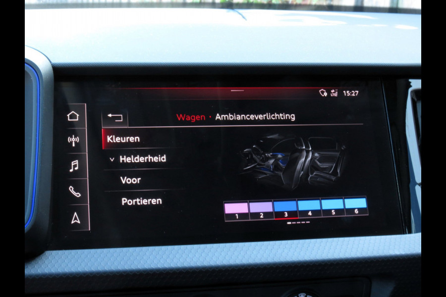 Audi A1 Sportback 25 TFSI epic | DEALER ONDERHOUDEN | SFEERVERLICHTING | CAMERA | 17 INCH VELGEN | NIEUWE BANDEN | APPLE CARPLAY |