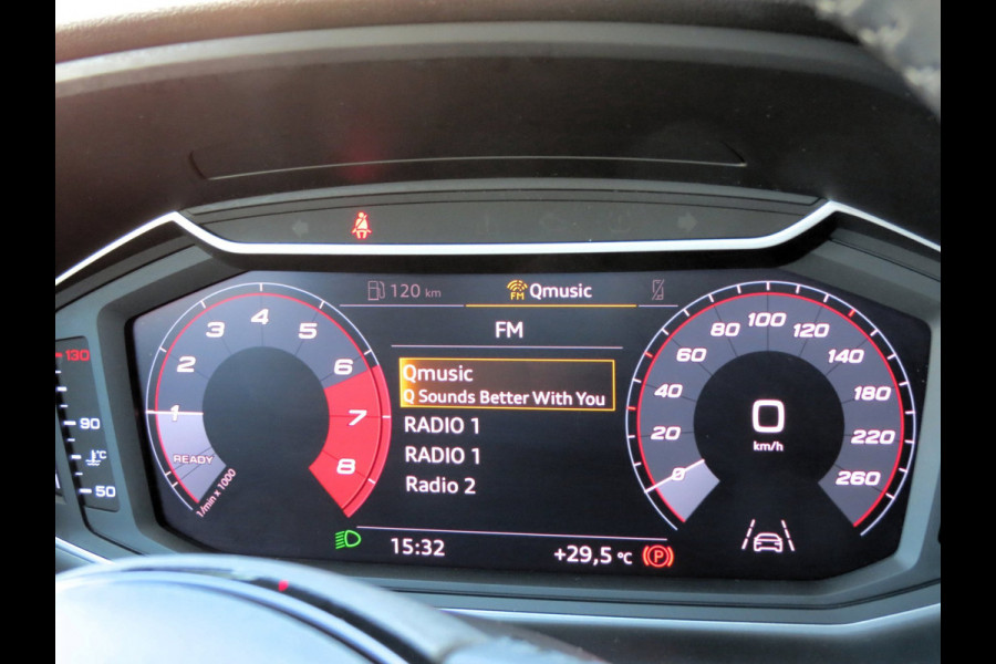 Audi A1 Sportback 25 TFSI epic | DEALER ONDERHOUDEN | SFEERVERLICHTING | CAMERA | 17 INCH VELGEN | NIEUWE BANDEN | APPLE CARPLAY |