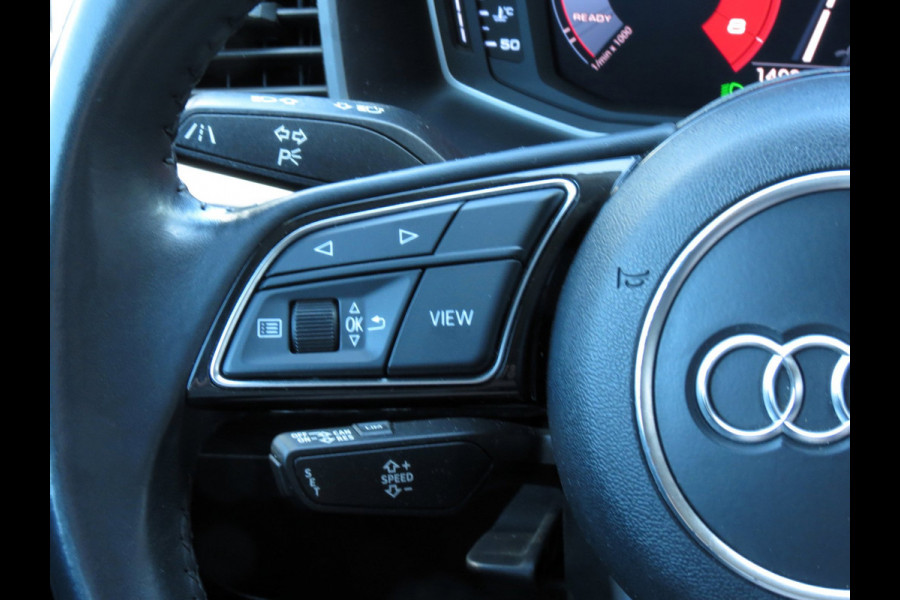 Audi A1 Sportback 25 TFSI epic | DEALER ONDERHOUDEN | SFEERVERLICHTING | CAMERA | 17 INCH VELGEN | NIEUWE BANDEN | APPLE CARPLAY |