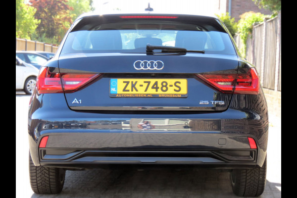 Audi A1 Sportback 25 TFSI epic | DEALER ONDERHOUDEN | SFEERVERLICHTING | CAMERA | 17 INCH VELGEN | NIEUWE BANDEN | APPLE CARPLAY |