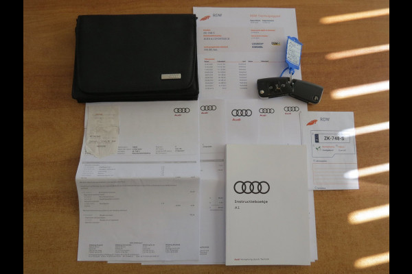 Audi A1 Sportback 25 TFSI epic | DEALER ONDERHOUDEN | SFEERVERLICHTING | CAMERA | 17 INCH VELGEN | NIEUWE BANDEN | APPLE CARPLAY |