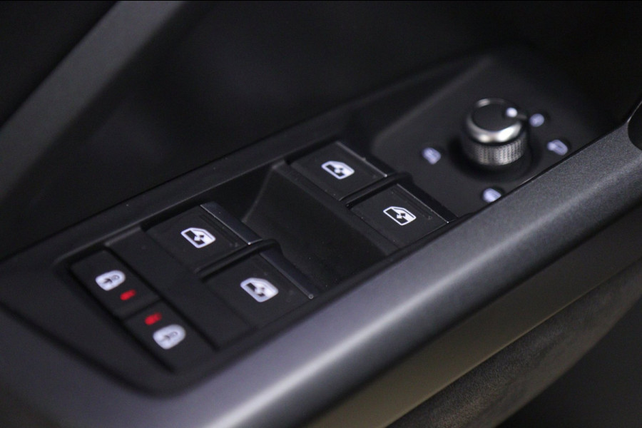 Audi RS Q3 Sportback TFSI Pano/360Cam/Carplay/RSStoelen/Blindspot/BOMVOL