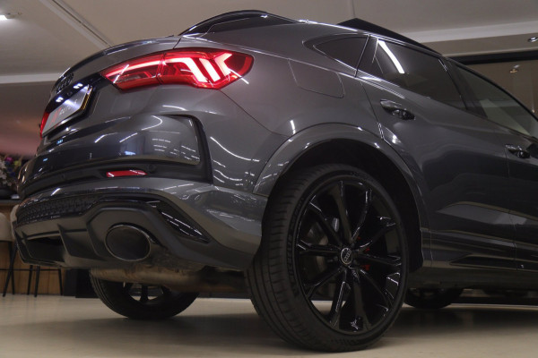Audi RS Q3 Sportback TFSI Pano/Sonos/360Cam/Carplay/RSStoelen/BOMVOL