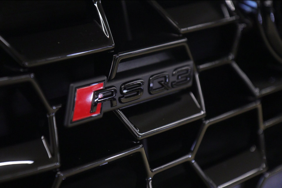 Audi RS Q3 Sportback TFSI Pano/Sonos/360Cam/Carplay/RSStoelen/BOMVOL