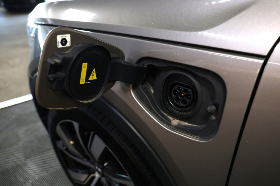 Volvo XC40 1.5 T5 Recharge R-Design AVM H&K CARPLAY MEMORY NAVI CLIMA ACC CAMERA STOELVW '22