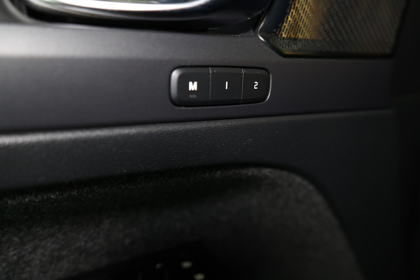 Volvo XC40 1.5 T5 Recharge R-Design AVM H&K CARPLAY MEMORY NAVI CLIMA ACC CAMERA STOELVW '22