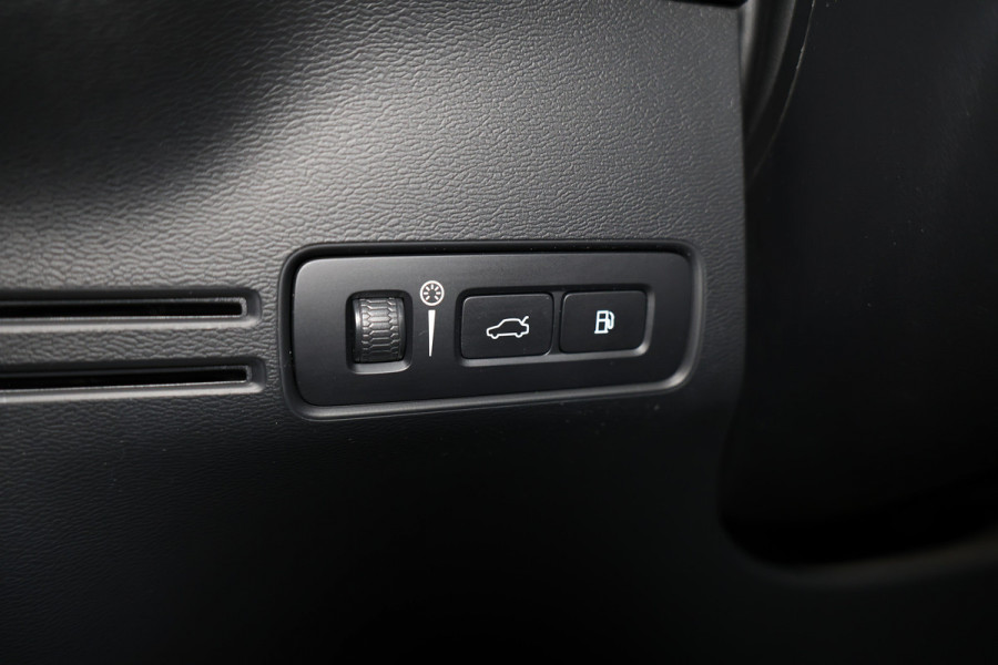 Volvo XC40 1.5 T5 Recharge R-Design AVM H&K CARPLAY MEMORY NAVI CLIMA ACC CAMERA STOELVW '22