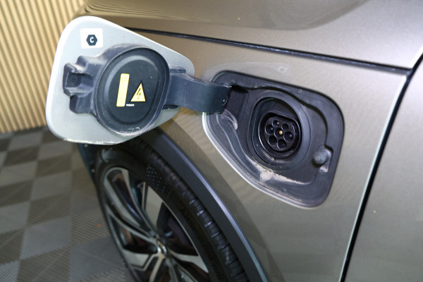 Volvo XC40 1.5 T5 Recharge R-Design AVM H&K CARPLAY MEMORY NAVI CLIMA ACC CAMERA STOELVW '22