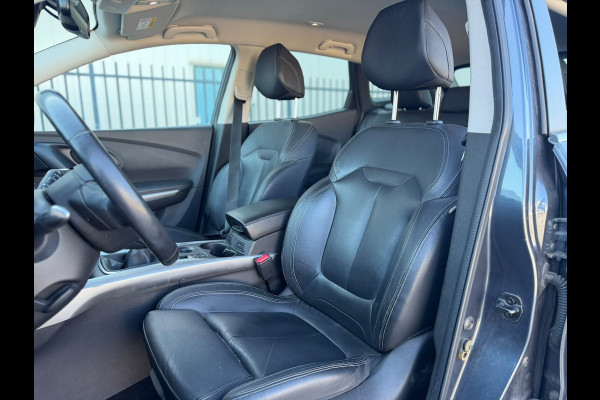 Renault Kadjar 1.3 TCe Intens(Goed OnderH, Trekhaak, StoelV, Navi, Parkeersensoren V+A, Etc)