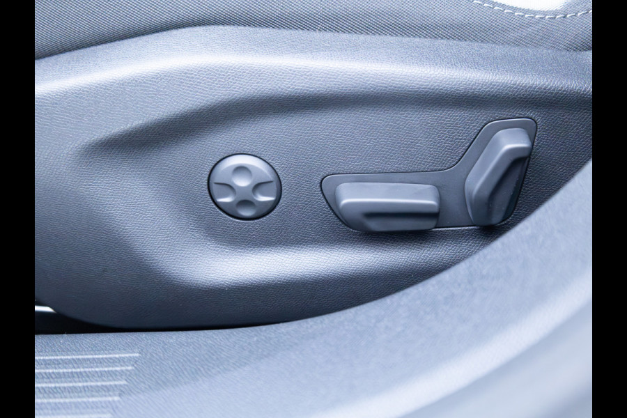 Opel Astra Electric 54 kWh Bus. Ed. | 8 jr. garantie | AGR Stoelen | Stoel- & Stuiurverwarming | Navigatie | Camera | Adaptieve Cruise, Draadloze tel. lader, Apple Carplay, Adroid auto,  Extra getint glas achter,