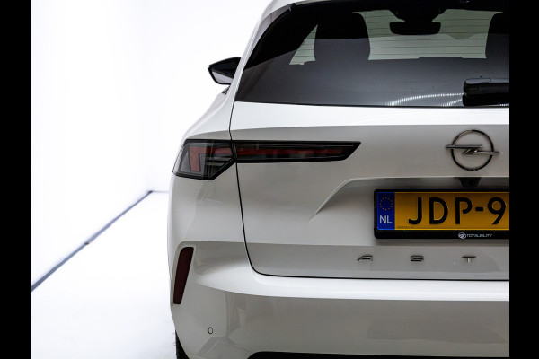 Opel Astra Electric 54 kWh Bus. Ed. | 8 jr. garantie | AGR Stoelen | Stoel- & Stuiurverwarming | Navigatie | Camera | Adaptieve Cruise, Draadloze tel. lader, Apple Carplay, Adroid auto,  Extra getint glas achter,
