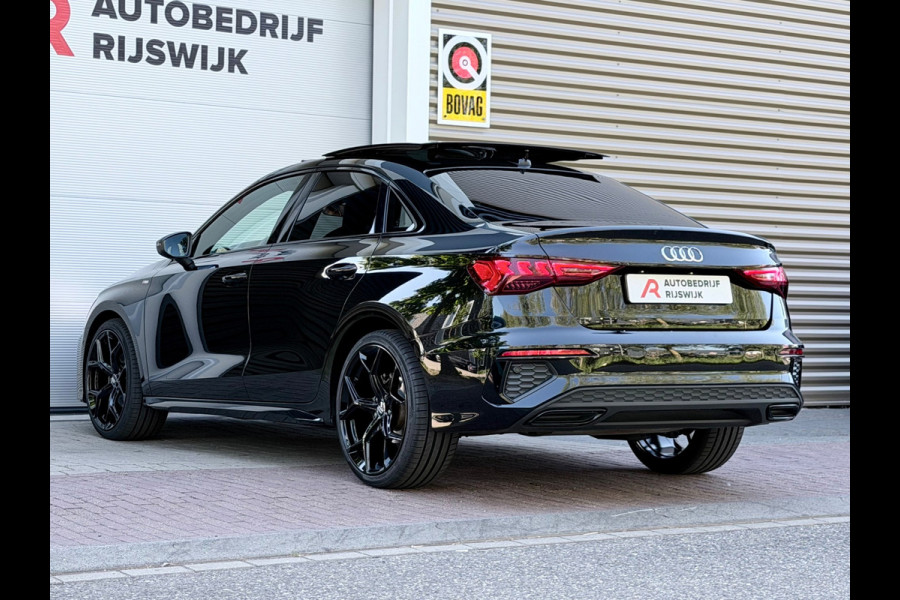 Audi A3 Limousine 30 TFSI S edition Pano/AppleCarPlay/Acc