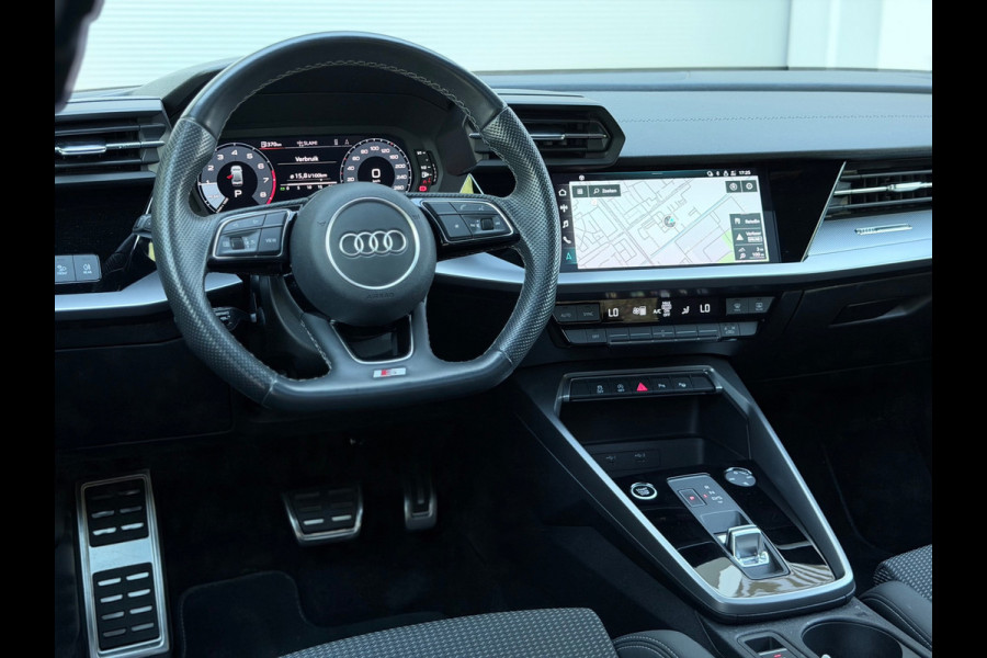 Audi A3 Limousine 30 TFSI S edition Pano/AppleCarPlay/Acc
