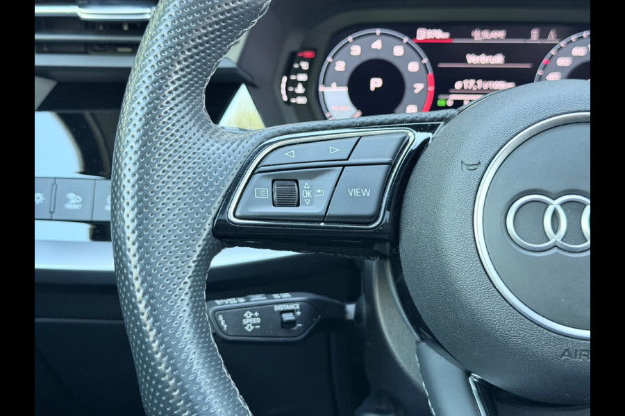 Audi A3 Limousine 30 TFSI S edition Pano/AppleCarPlay/Acc