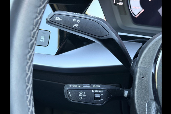 Audi A3 Limousine 30 TFSI S edition Pano/AppleCarPlay/Acc