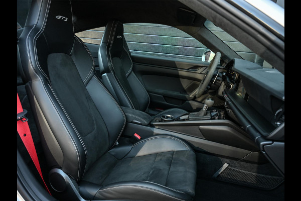 Porsche 911 4.0 GT3 | NL-Auto | Dealeronderhouden | Sport Chrono | Achterasbesturing | Race-Tex Hemelbekleding | 18 Wegs Verst. Stoelen | Camera | Hefsysteem Vooras |