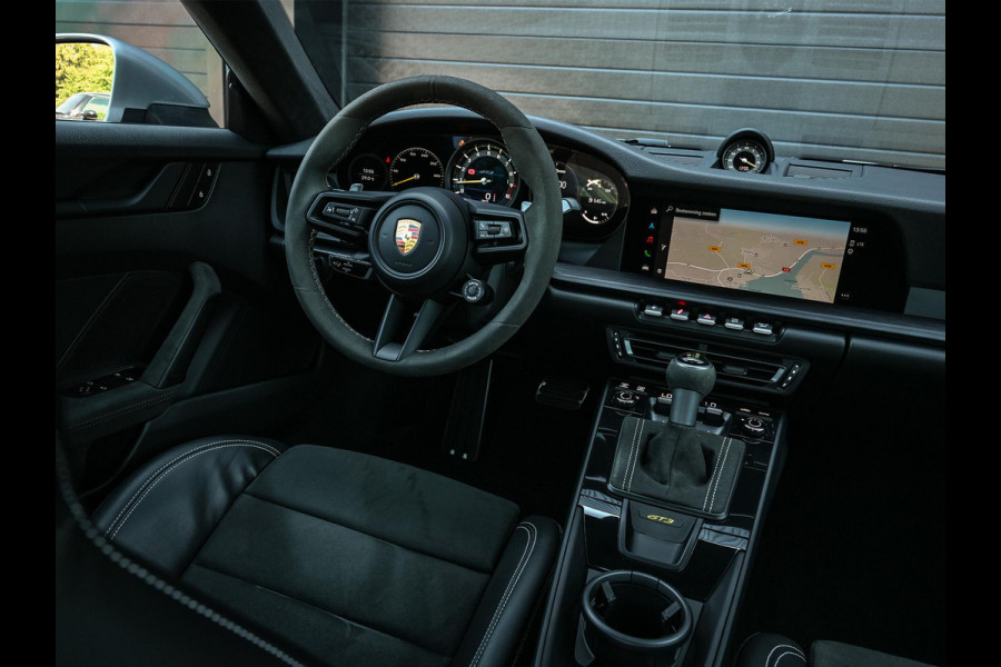 Porsche 911 4.0 GT3 | NL-Auto | Dealeronderhouden | Sport Chrono | Achterasbesturing | Race-Tex Hemelbekleding | 18 Wegs Verst. Stoelen | Camera | Hefsysteem Vooras |