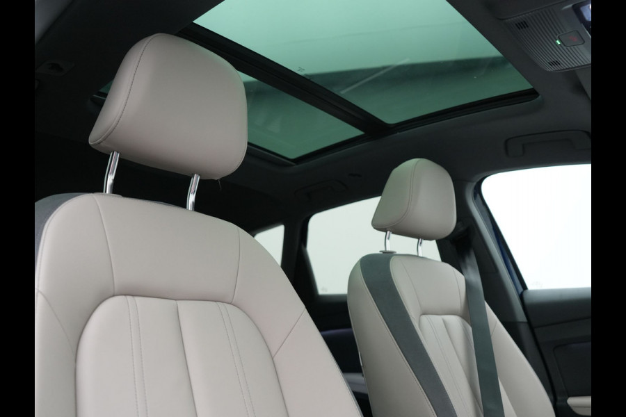 Audi Q4 e-tron 55 Quattro Advanced edition 82 kWh 340pk | Panodak | Adaptive Cruise | Head Up | Sonos Audio | Camera | Matrix LED | Stoelen & Stuur Verwarmd | Blis | Apple Carplay | Navigatie | DAB |